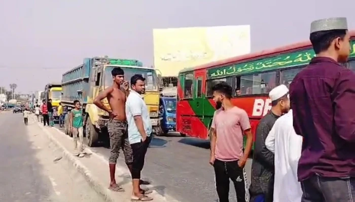 ওসিকে গালিগালাজ করা সেই বিএনপি নেতাকে আটকের প্রতিবাদে সড়ক অবরোধ