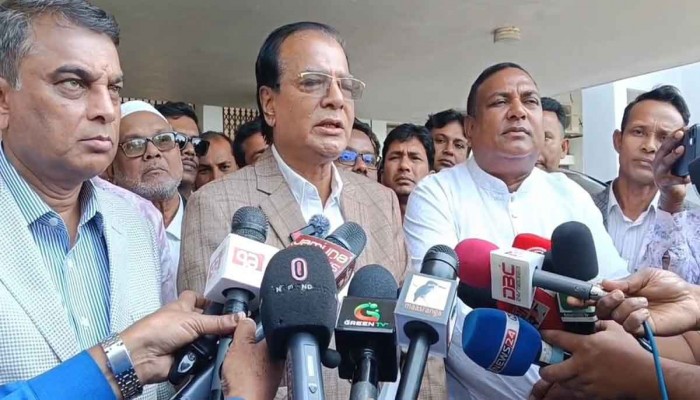 ১৮০ দিনের মধ্যে ‘বুড়িমারী এক্সপ্রেস’ বুড়িমারী থেকে নিয়মিতভাবে চলাচল করবে: ত্রাণমন্ত্রী দুলু