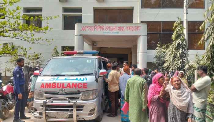 মাদারগঞ্জে অটোরিকশা-ট্রাক্টর মুখোমুখি সংঘর্ষ নিহত ১ আহত ৩