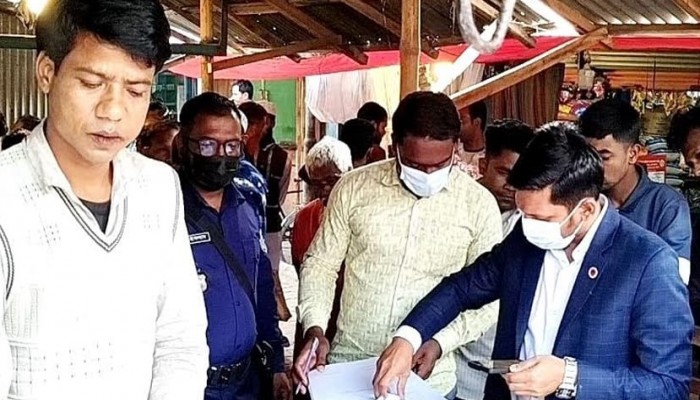 কুড়িগ্রামের ফুলবাড়ীতে গরুর পচা মাংস বিক্রি, ব্যবসায়ীকে অর্থদণ্ড