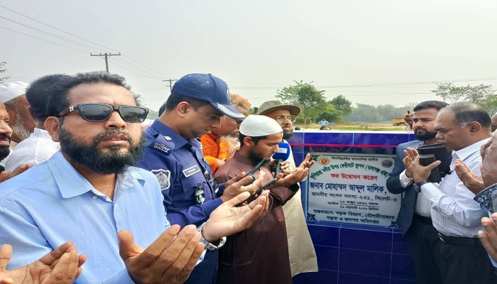 কুশিয়ারায় ফেরিঘাট নির্মাণ উদ্বোধন করলেন মালিক