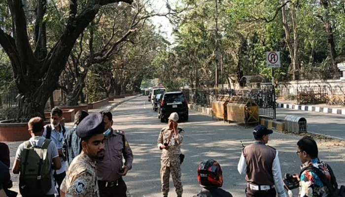 যমুনা ছেড়েছেন মুহাম্মদ ইউনূস