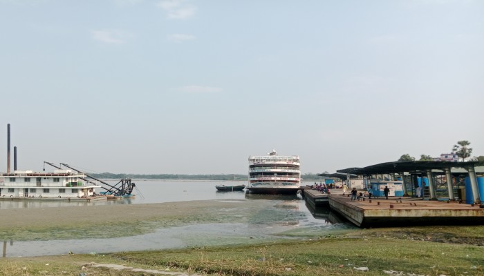 ড্রেজার আছে, ব্যবস্থাপনা নেই, অবহেলায় বিপজ্জনক পটুয়াখালী লঞ্চ টার্মিনাল