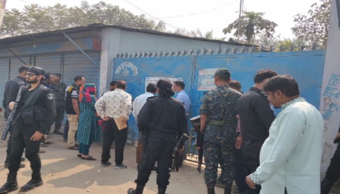 নীলফামারীর সৈয়দপুরে র‌্যাব-১৩ এবং জাতীয় ভোক্তা অধিকার সংরক্ষণ অধিদপ্তর কর্তৃক পরিচালিত যৌথ ভ্রাম্যমান আদালতে ০৩ টি প্রতিষ্ঠানে ১,৩০,০০০/- জরিমানা।