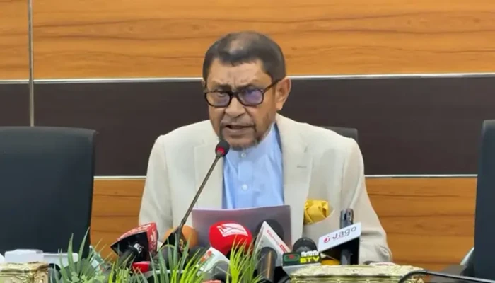ডিউটি ফাঁকি দিয়ে ব্যক্তিগত রোগী দেখায় চিকিৎসকের লাইসেন্স স্থগিত