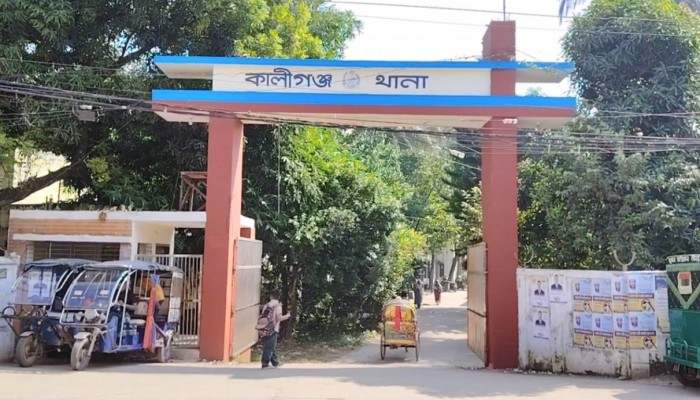 কালীগঞ্জে দুই ওয়ার্কশপ মালিকের দ্বন্দ্বে সংঘর্ষ: বৃদ্ধ নিহত, আহত ২; যুবক আটক