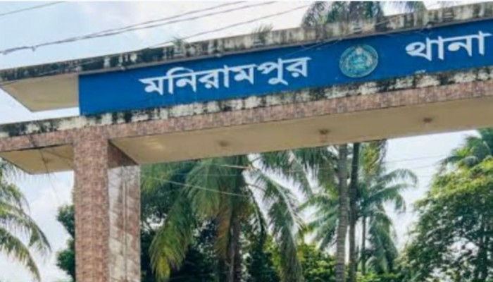 মণিরামপুরে পরকীয়াকে কেন্দ্র করে উত্তেজনা, পুলিশ আসতে দেরি—এলাকাবাসীর ক্ষোভ