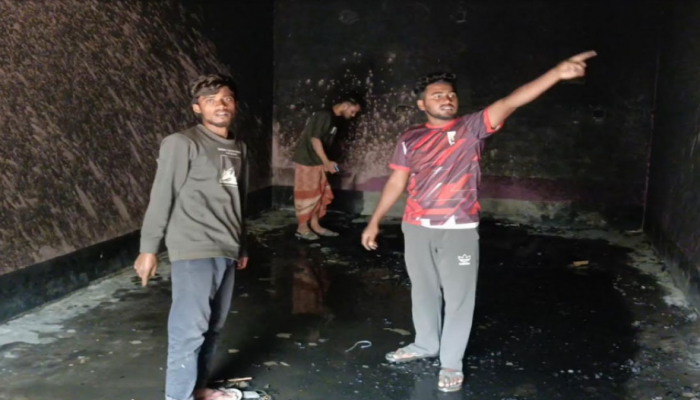 মহেশপুরে বিএনপির কার্যালয়ে আগুন, ককটেল বিস্ফোরণ