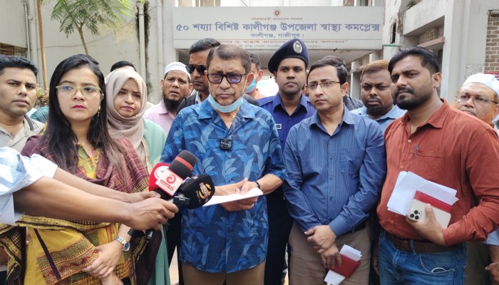 সাংবাদিকদের তথ্য দিতে হবে, না হলে সমাজ অন্ধকারে থাকবে: স্বাস্থ্যমন্ত্রী