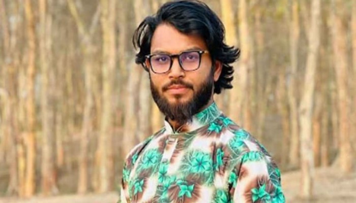 তারাবি নামাজের ভিডিও করায় কনটেন্ট ক্রিয়েটরকে মারধর