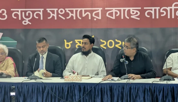 বিএনপির এমপিদের ষড়যন্ত্রে না জড়ানোর আহ্বান আখতার হোসেনের