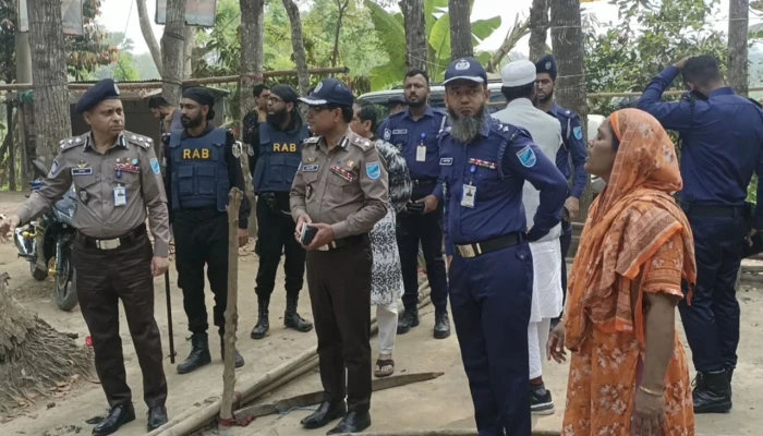 মাদারীপুরে আলমগীর হত্যা: ঘটনাস্থল প‌রিদর্শন করলেন ডিআইজি রেজাউল