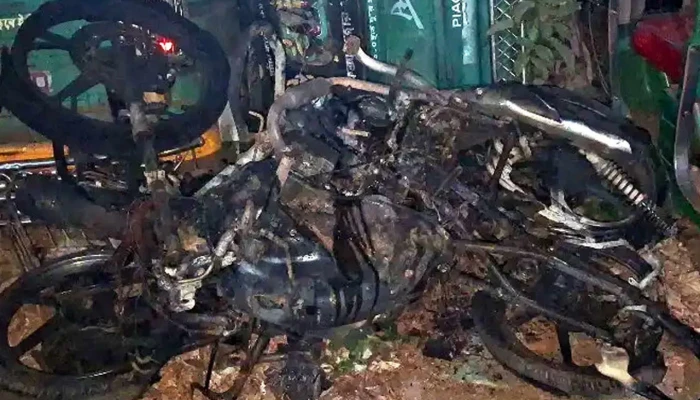 মাদকবিরোধী অভিযানে স্বেচ্ছাসেবক দলের নেতা আটক, র‌্যাবের ওপর হামলা