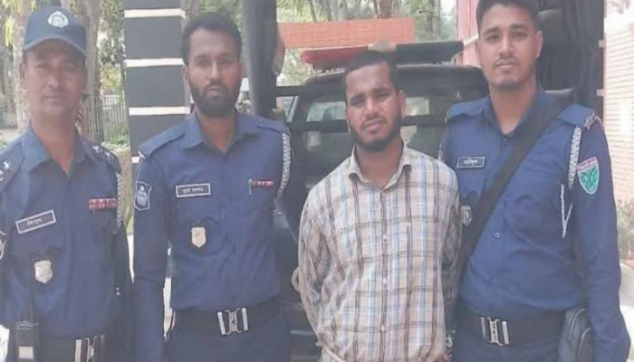 ​লাখাইয়ে হাতকড়াসহ পালানো আসামি ২৪ ঘণ্টার মধ্যেই পুনরায় গ্রেপ্তার