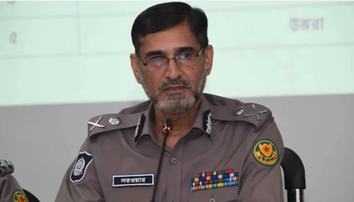 ঢাকায় নিরাপত্তা জোরদার, স্থানীয়দের সতর্ক থাকার আহ্বান