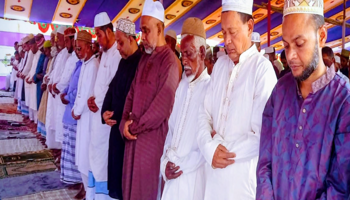 মাদারীপুরে মধ্যপ্রাচ্যের সঙ্গে মিল রেখে ২৫ গ্রামের ৩০ হাজার মানুষের ঈদ উদযাপন