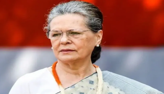 হঠাৎ অসুস্থ সোনিয়া গান্ধী, দিল্লির হাসপাতালে ভর্তি