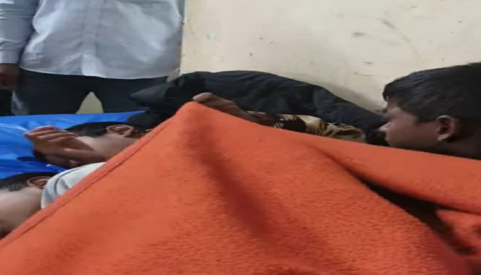 ​লালমনিরহাটে খাবারে চেতনানাশক ওষুধ, একই পরিবারের ৯ জন অসুস্থ