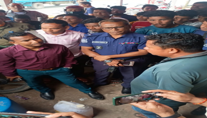 ​দেবীগঞ্জে বেশি দামে পেট্রোল বিক্রি, মেকানিকের ৭ দিনের কারাদণ্ড