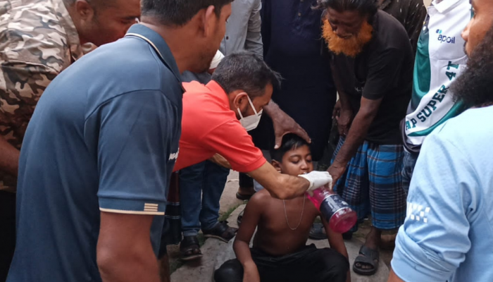 ​ঝালকাঠিতে ফেসবুক লাইভে দুই শিশুপুত্রকে নিয়ে পিতার বিষপান