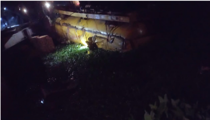 মাধবপুরে তেলবাহী ট্রেন লাইনচ্যুত, সিলেটের সঙ্গে সারাদেশের রেল যোগাযোগ বন্ধ