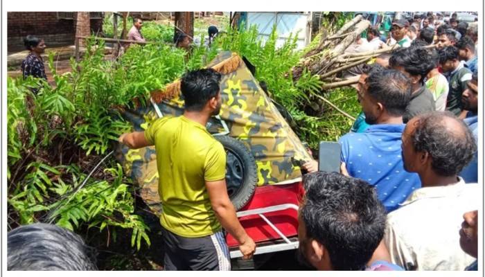 কুলাউড়ায় কালবৈশাখীর তাণ্ডব: দুই শতাধিক ঘরবাড়ি ক্ষতিগ্রস্ত, সড়কে গাছ পড়ে যান চলাচল ব্যাহত