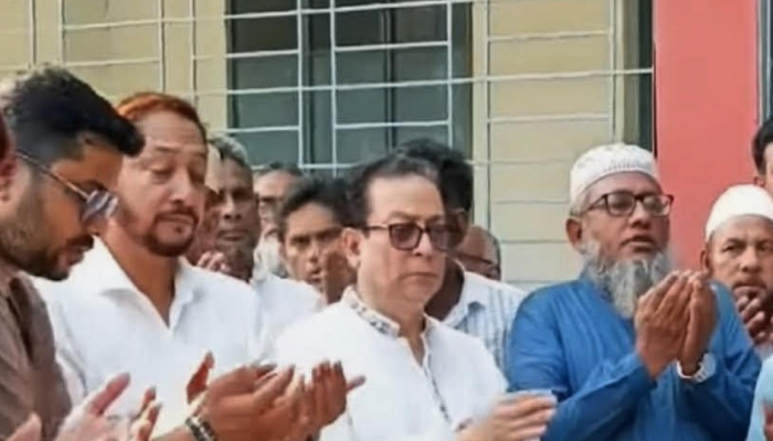 মাদারীপুরে বীর মুক্তিযোদ্ধা মিয়াজ উদ্দিন খানের কবর জিয়ারত করলেন খোন্দকার মাশুকুর রহমান মাশুক