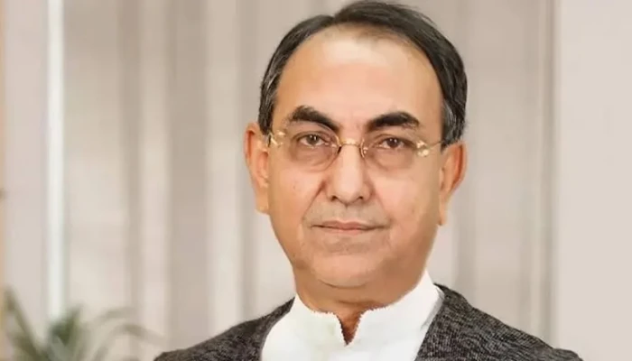 মির্জা আব্বাসকে সিসিইউ থেকে কেবিনে স্থানান্তর