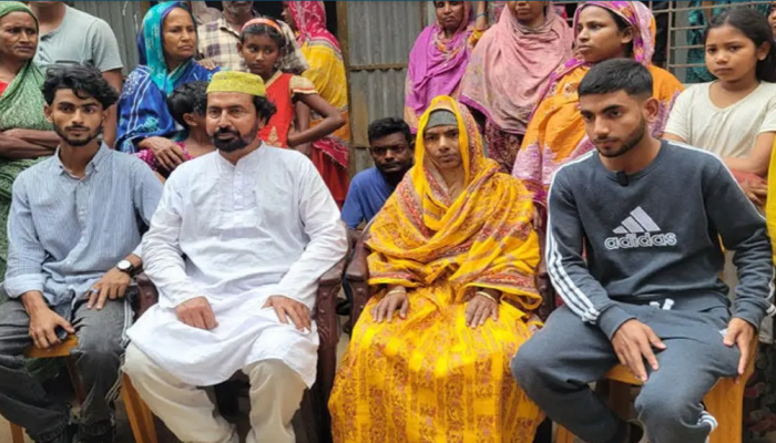 হারানো মেয়ের প্রত্যাবর্তন, চার দশক পর কান্না-হাসিতে ভাসলো বগুড়া