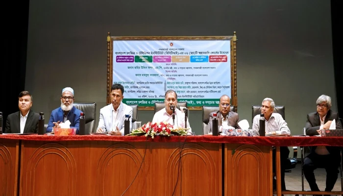 সামাজিক যোগাযোগমাধ্যম নিয়ন্ত্রণ সময়ের অন্যতম চ্যালেঞ্জ: তথ্যমন্ত্রী