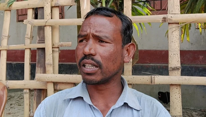 পাটগ্রাম সীমান্তে গরুসহ ভারতীয় নাগরিক আটক