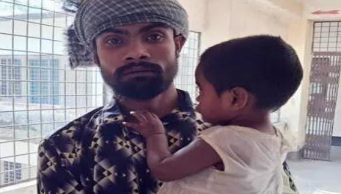 বিশ্ব স্বাস্থ্য দিবসে কুড়িগ্রামের উলিপুর স্বাস্থ্য কমপ্লেক্সের ছাদ ভেঙে পড়লো