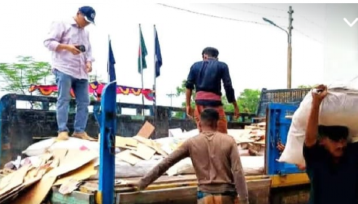 ​‎শায়েস্তাগঞ্জে ৩৫ বস্তা অবৈধ ভারতীয় ফুসকা জব্দ, আটক ৪