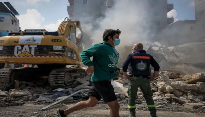 কেন শান্তি আলোচনাকে অযৌক্তিক বলছে ইরান