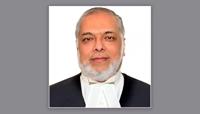 প্রধান বিচারপতি আট দিনের ছুটিতে যাচ্ছেন আজ