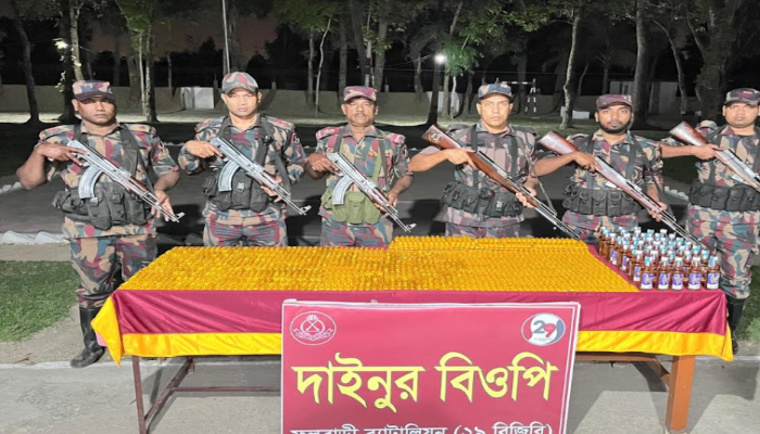 ​ফুলবাড়ী ২৯ বিজিবি‘র অভিযানে বিপুল পরিমানে মাদক আটক