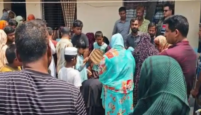 খুলনায় ছেলের লাঠির আঘাতে মায়ের মৃত্যু