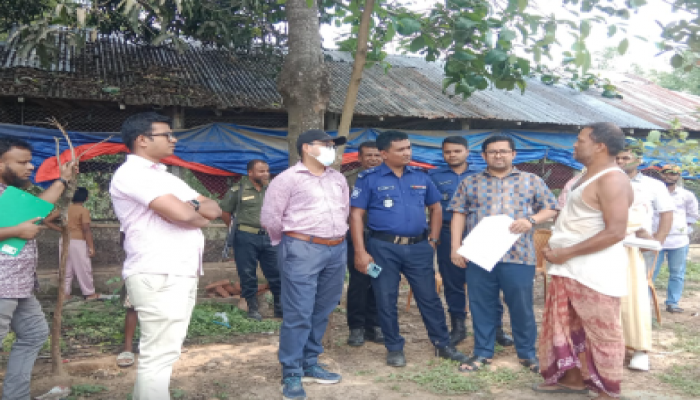 ​বুড়িচংয়ে পাহাড় কাটার বিরুদ্ধে অভিযান, ৩০ হাজার টাকা জরিমানা