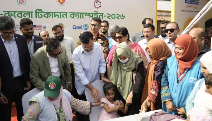 ঢাকা উত্তরের ৫৯৯ কেন্দ্রে হামের টিকাদান শুরু