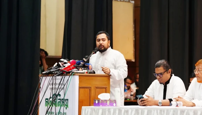 গণআন্দোলন ছাড়া সরকার ‘সংস্কার’ বাস্তবায়ন করবে না: নাহিদ ইসলাম