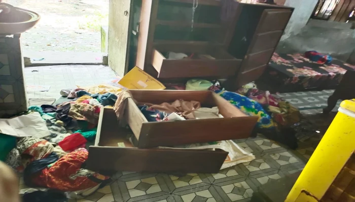 উজিরপুরে ডাকাতি, আতঙ্কে এলাকাবাসী