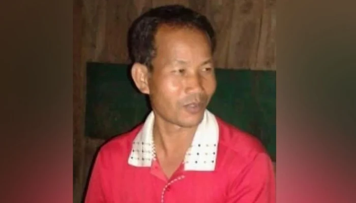 ঘরের বাইরে বের হয়ে বুনোহাতির মুখোমুখি, শুরের আঘাতে যুবকের মৃত্যু