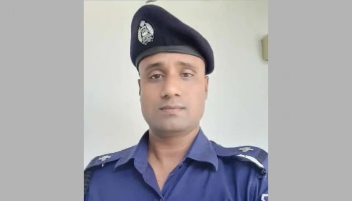 চিরিরবন্দরে সাংবাদিক লাঞ্ছিতের ঘটনায় এএসআই ক্লোজ