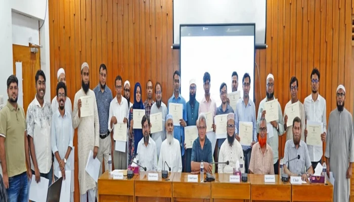 কুয়েটের ৩১ জন শিক্ষক পেলেন ভাইস-চ্যান্সেলর অ্যাওয়ার্ড