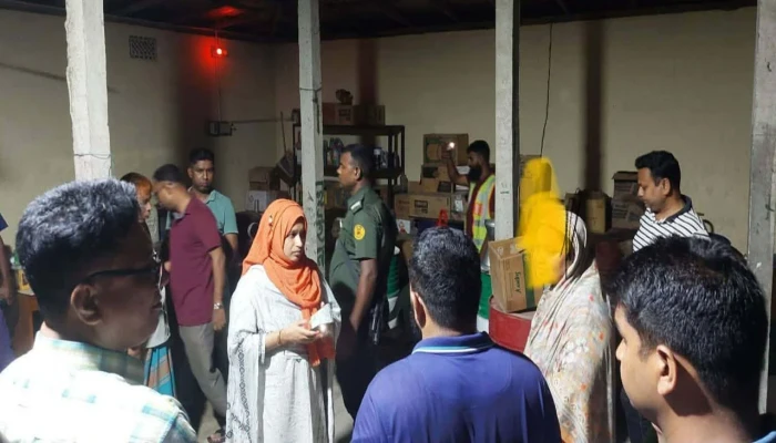 বগুড়ায় অবৈধ মজুতের ডিজেল জব্দ করে কৃষকের মাঝে ন্যায্যমূল্যে বিক্রি