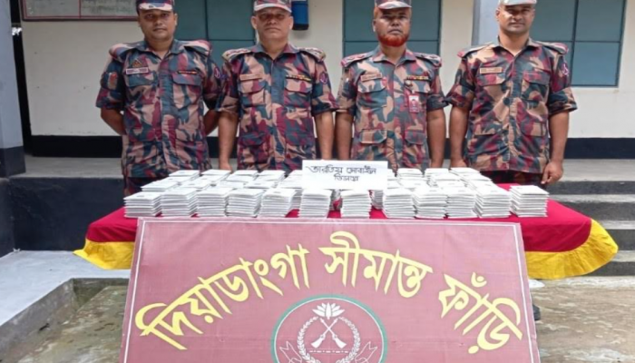 কুড়িগ্রামে বিজিবির বিশেষ অভিযানে আসামীসহ ৫৬ লাখ টাকার মাদক ও চোরাচালান পণ্য জব্দ