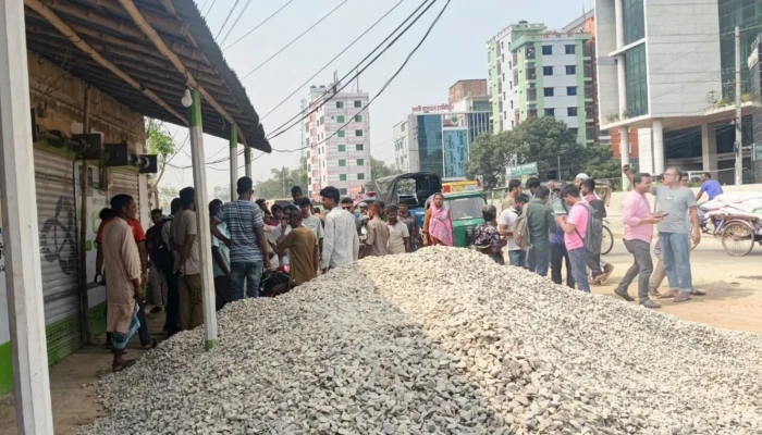 শাজাহানপুরে ইট-বালু ব্যবসার দ্বন্দ্বে দিনদুপুরে যুবক খুন