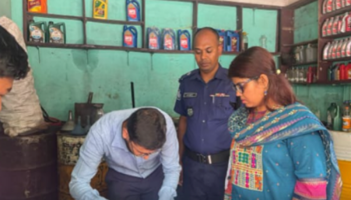 ​পৃথক অভিযানে ৫৮ হাজার টাকা জরিমানা