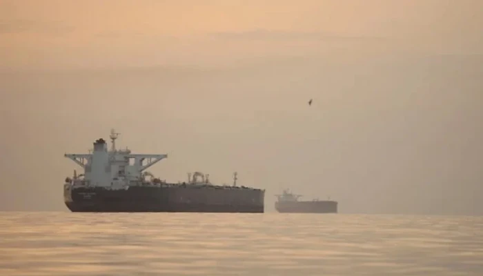 মার্কিন নৌ-অবরোধেও অটল ইরানের অর্থনীতি