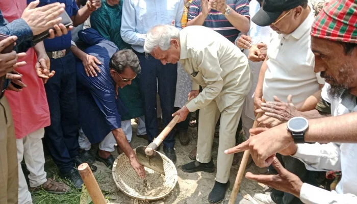 খাল খননের মাধ্যমে কৃষকদের সেচ ব্যবস্থার উন্নয়ন হবে: সংস্কৃতিমন্ত্রী